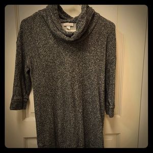 Maternity 3/4 sleeve sweatshirt