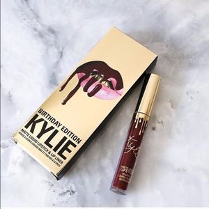 Kylie Jenner Leo Lipkit