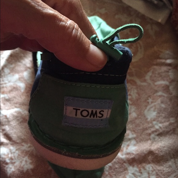 Toms navy blue &green