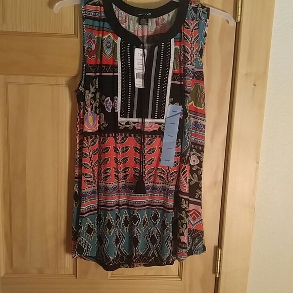 Flowy tank