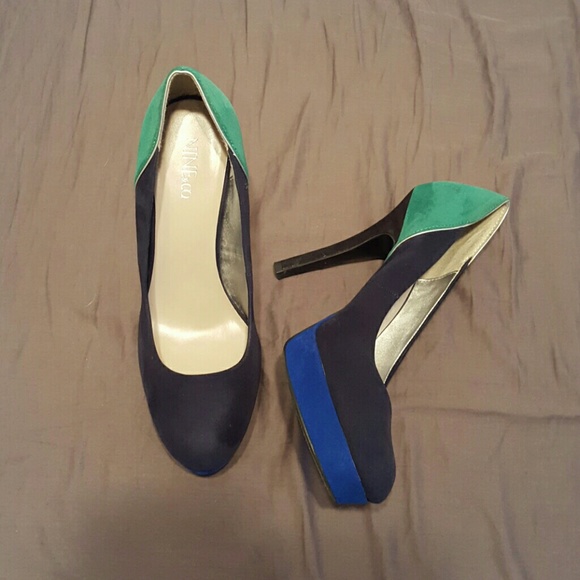 Heels - Picture 2 of 4