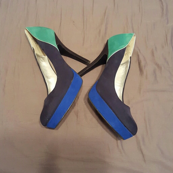 Heels - Picture 3 of 4