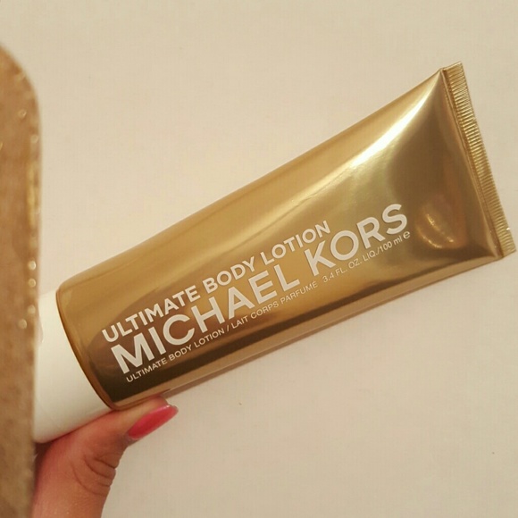 Michael Kors ULTIMATE BODY LOTION