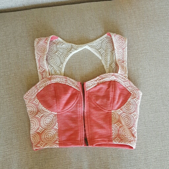 Crop top