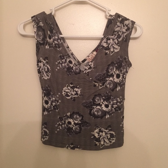 Flower patterned crop top