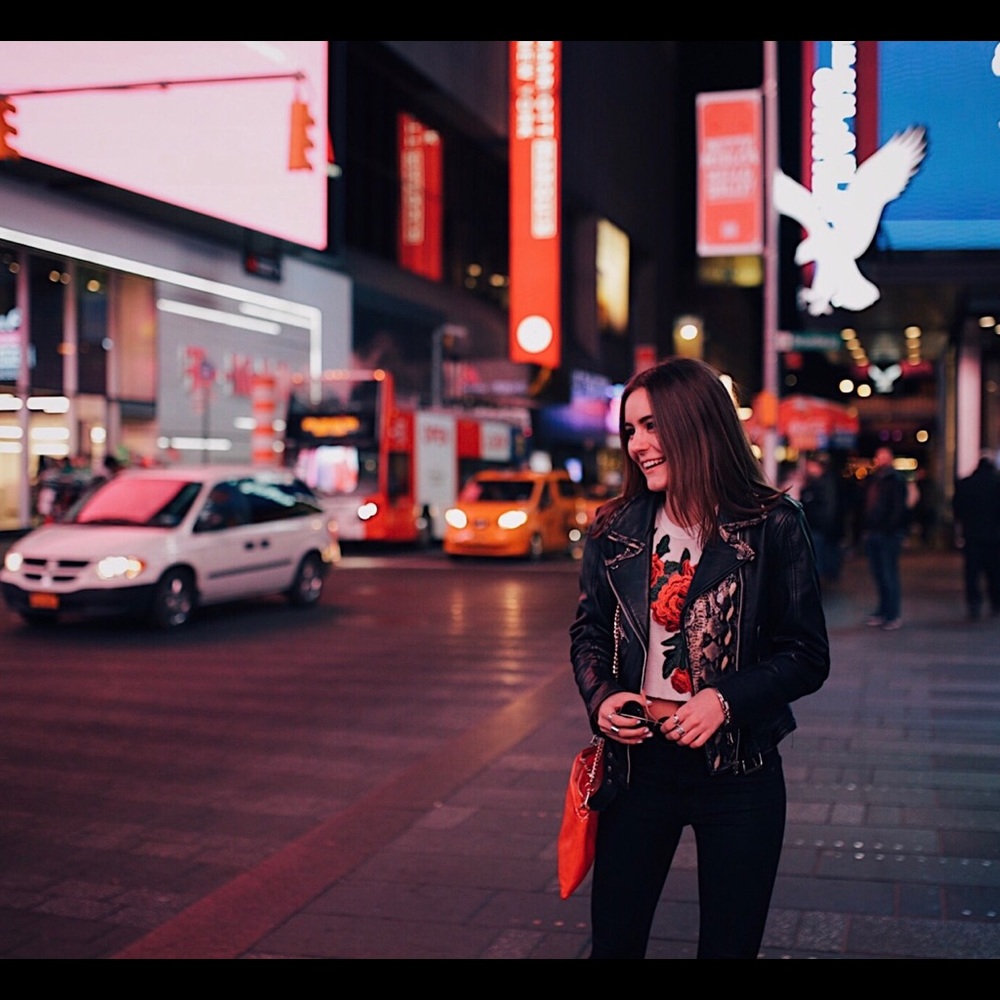 Meet your Posher, Isabella