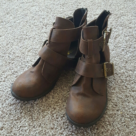Buckle ankle boots
