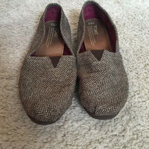 Toms
