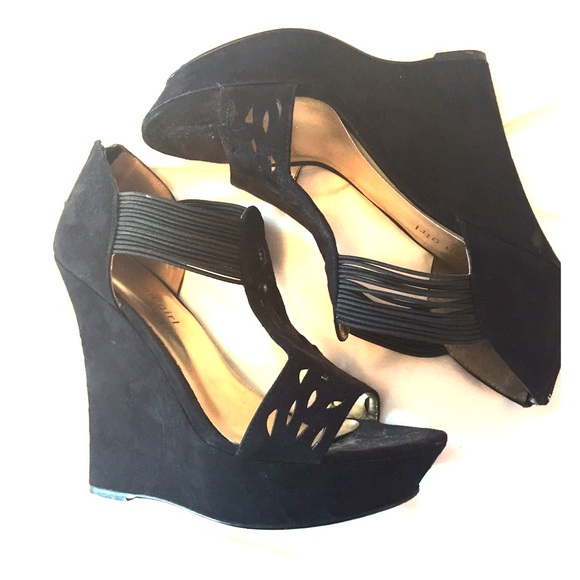 Madden Girl Black Wedge