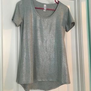 Iridescent Xs Lularoe Classic tee