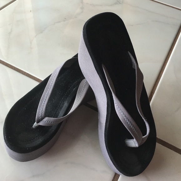 Sandal