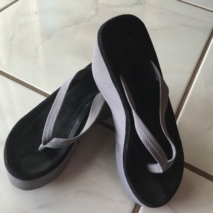 Sandal