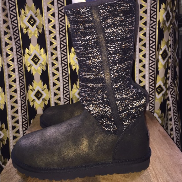 UGG BOOTS - Picture 3 of 3