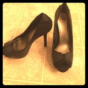 Black peek toe heals