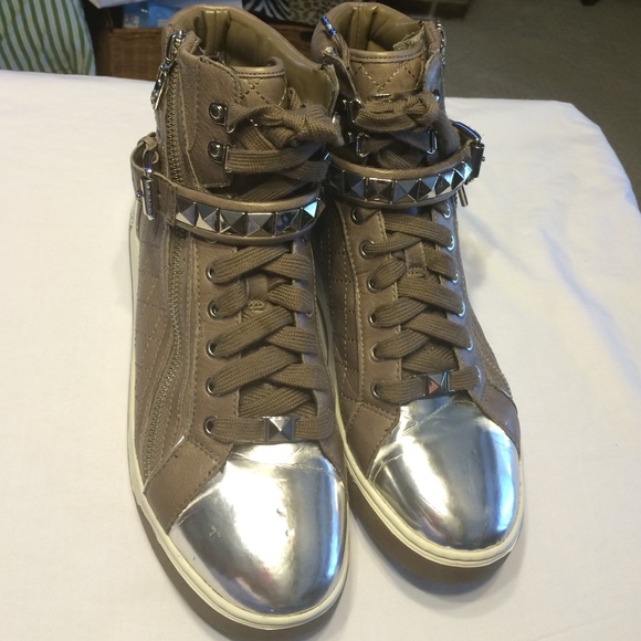 Michael Kors tennis shoes! Beige and silver! - Picture 3 of 3