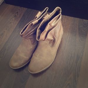 🌟👢Charlotte Russe Brown Boots👢🌟