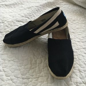 TOMS espadrilles