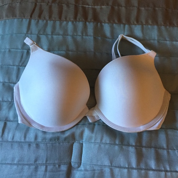 Victoria's Secret white bra 34D