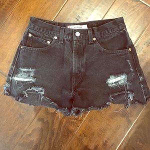 Vintage Levi's 550 black denim shorts