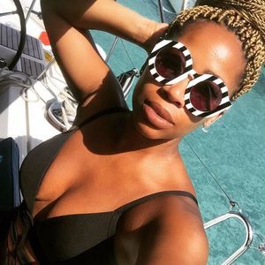 Meet your Posher, Christina