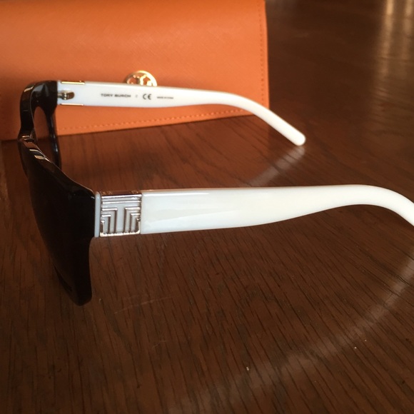 Tory Burch Sunglasses - Picture 2 of 4