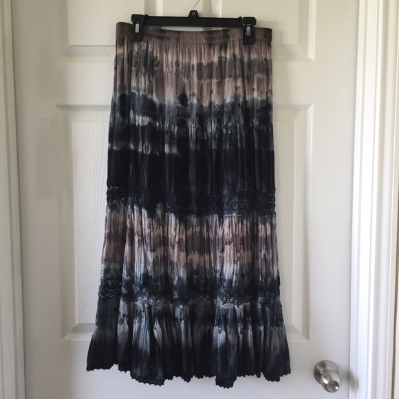 Long Skirt Size Medium EUC - Picture 2 of 2