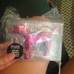 Vs mini dog ornament