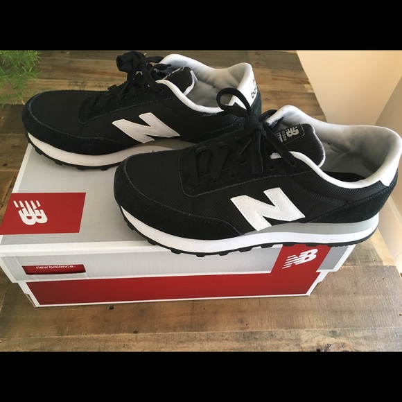 New Balance Women's 501 size 6