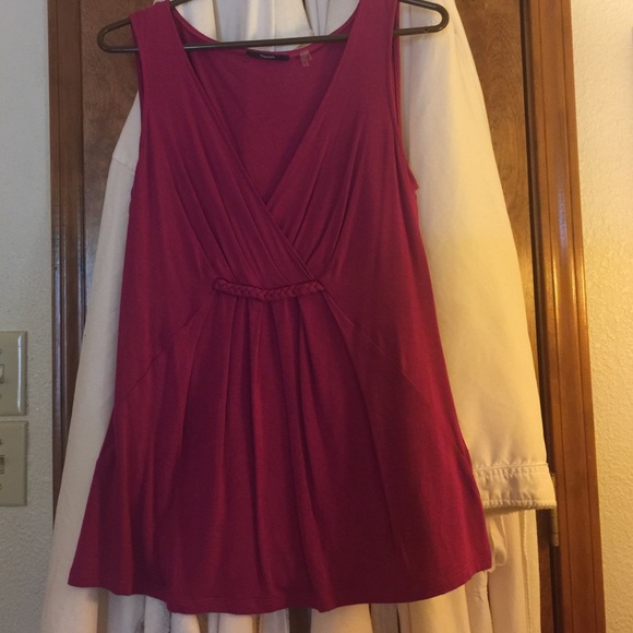 Magenta tank top - Picture 2 of 3