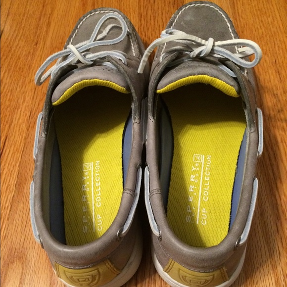 Sperry Shoe - Picture 2 of 4