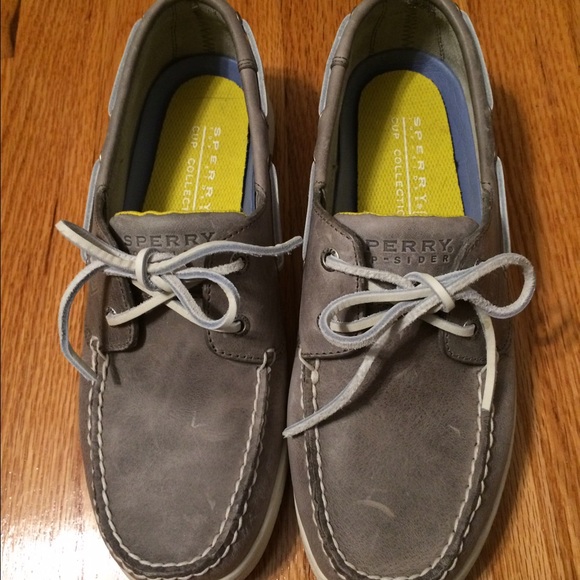 Sperry Shoe - Picture 3 of 4