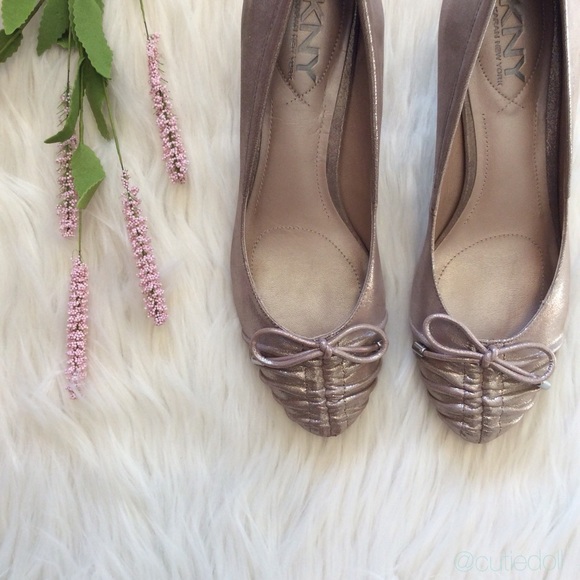 ✨DKNY Heels✨