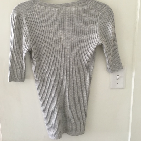 SALE ❤️BRAND NEW VINCE TOP! With tags! - Picture 4 of 4