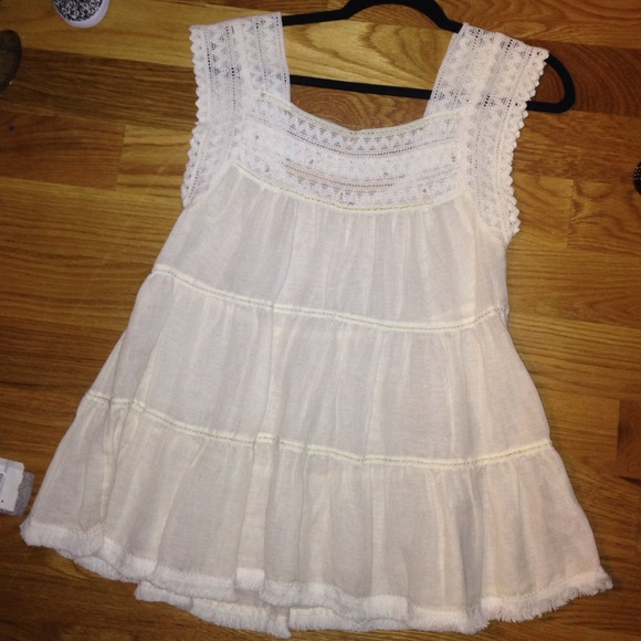 Free people peasant top!