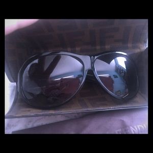 Designer sunglasses-Fendi