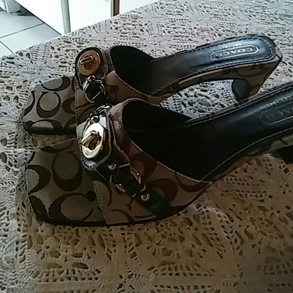 Coach Monogram Buckle Kitten Heel Slides Size 6
