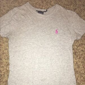 Scoop neck, sport polo