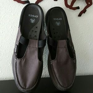 Nwot Crocs grey canvas mule