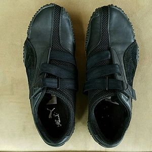 Men's size 8 Puma Leather Sneakers