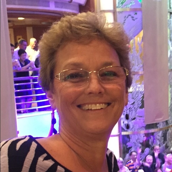 Meet your Posher, Terri - Picture 1 of 1