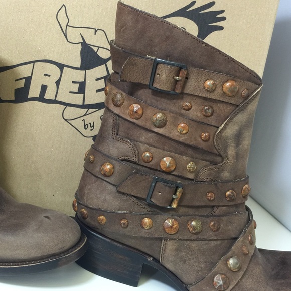 NEW Freebird by Steven 'Haley' Distressed Boots - Picture 3 of 3
