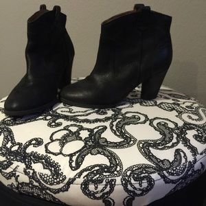 Black heeled booties