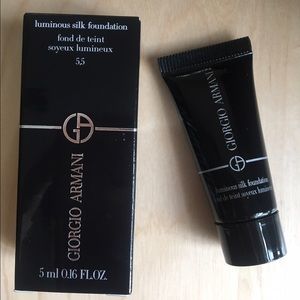 Giorgio Armani 5.5 Luminous Silk Foundation 5ml