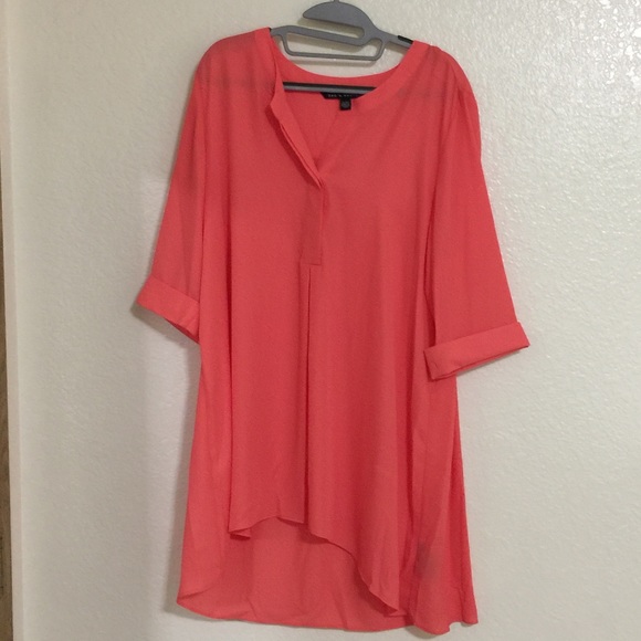 Long flowy hi low tunic