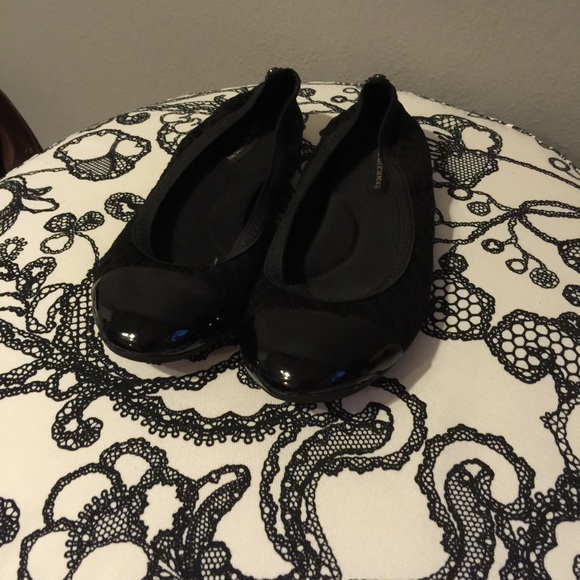 Gorgeous black flats