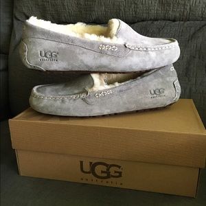 NWT UGG slippers