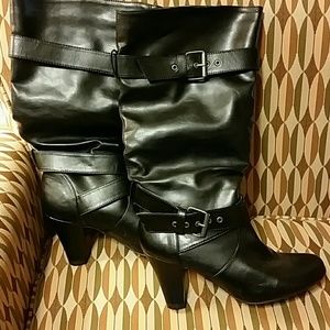 Black boots. (Newly marked down then being donated)