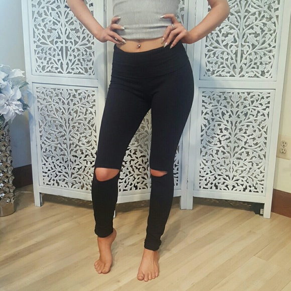 Black Cutout Knee High Waist Leggings - Picture 4 of 4