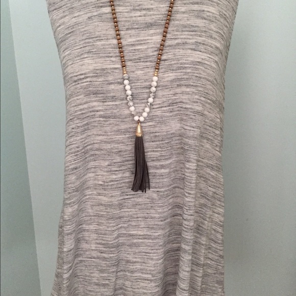 Old Navy split back swing tank