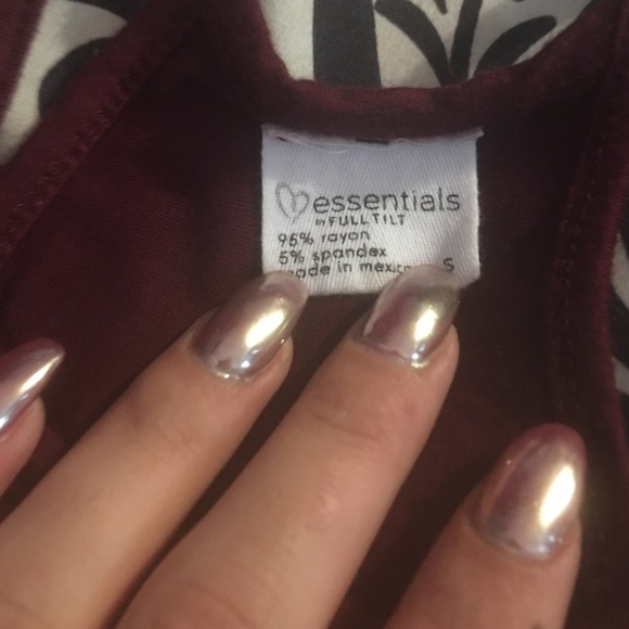 Halter top - Picture 3 of 3